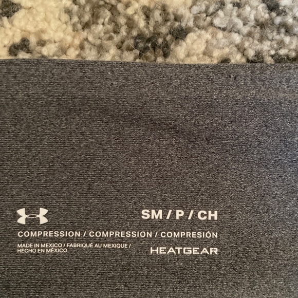 Heat compression Under Armour capris - Picture 5 of 5
